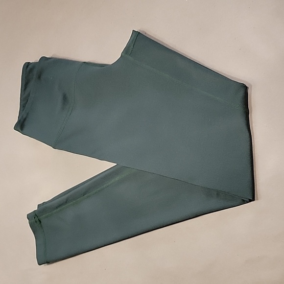 Z by Zella Olive Green Size XS Leggings / Yoga Pants. Like New Condition - Picture 1 of 11